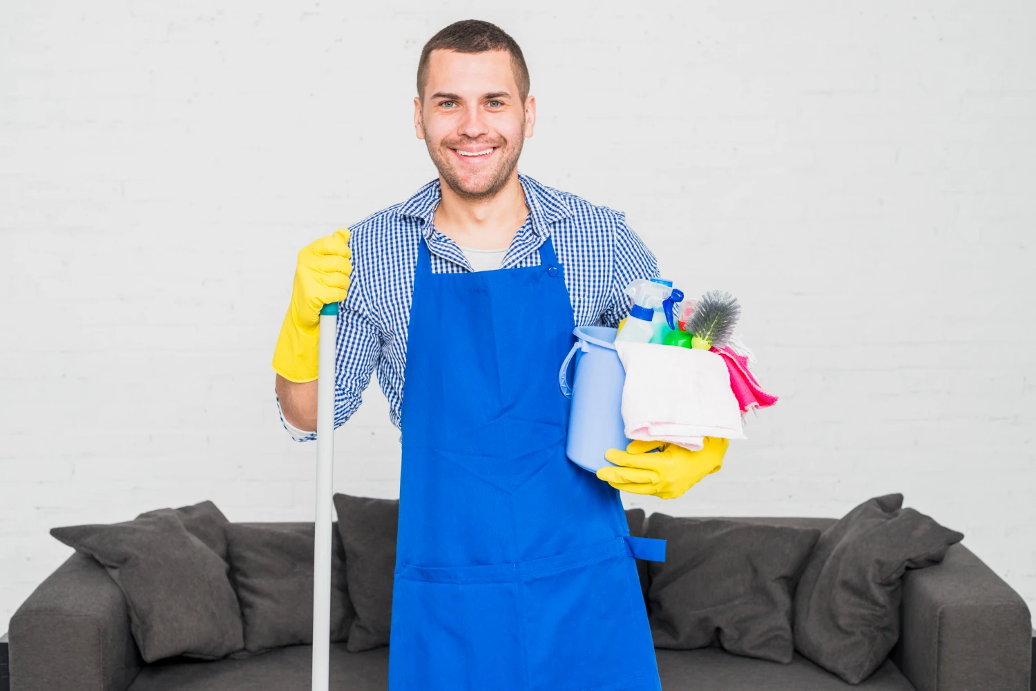 o que faz um auxiliar de limpeza